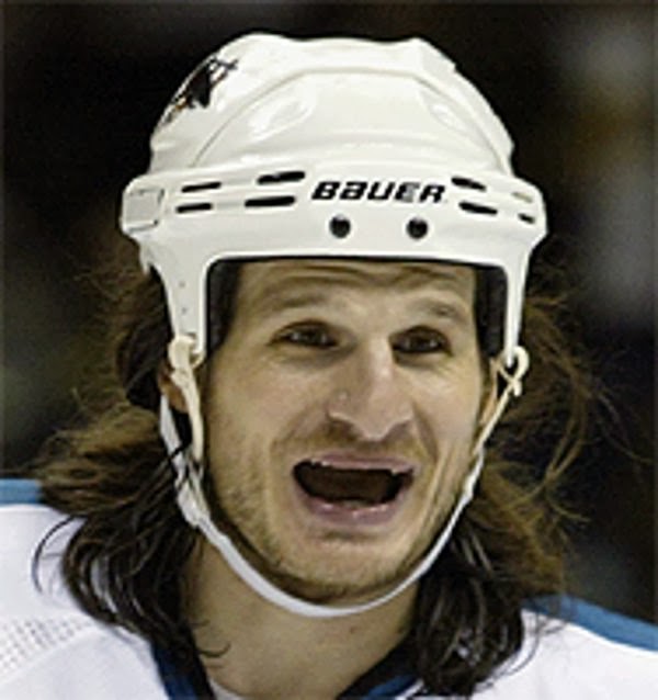 hockey+player.jpg