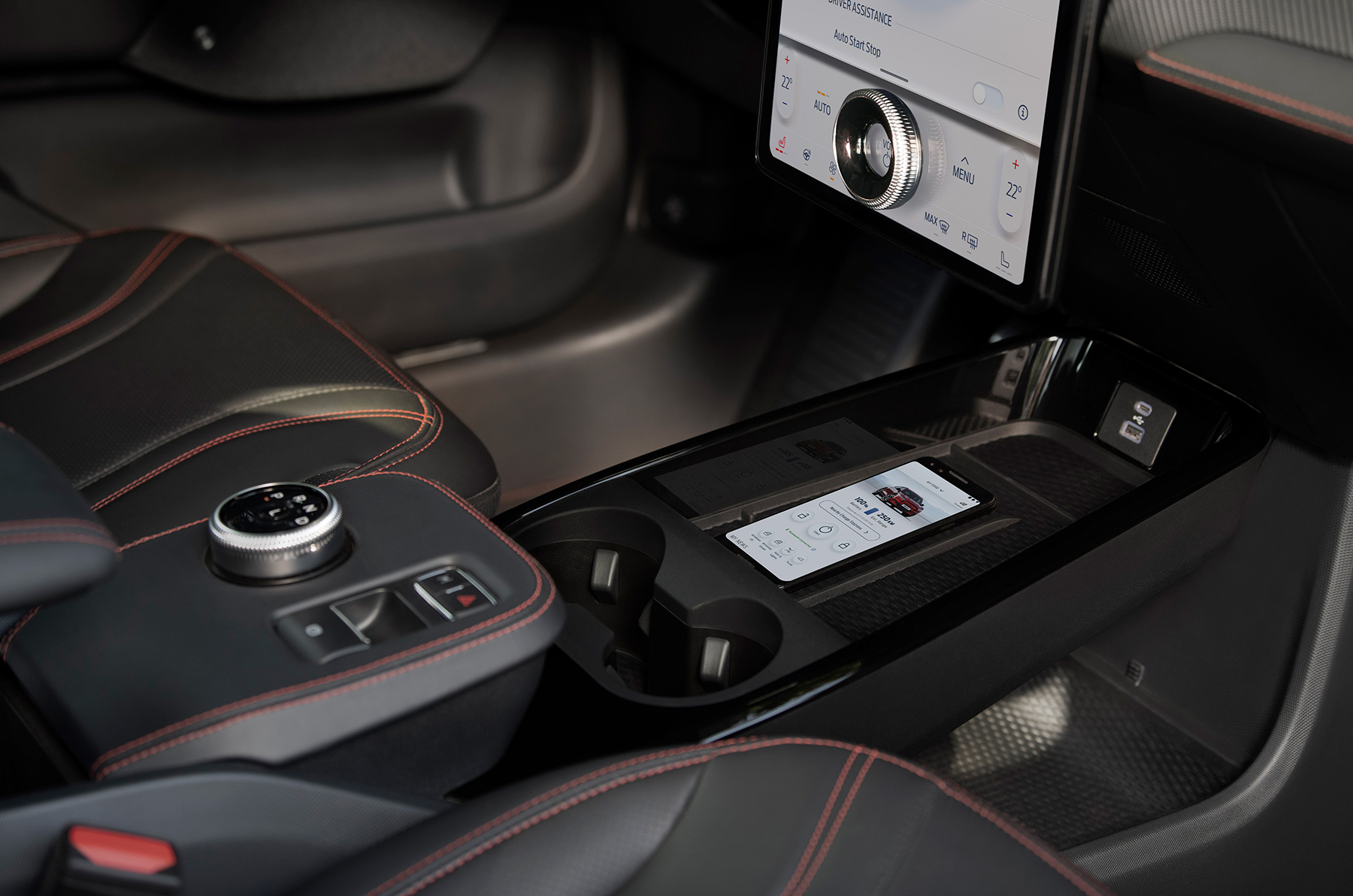 2020_FORD_MACH-E_AWD_Mittelkonsole1800.jpg