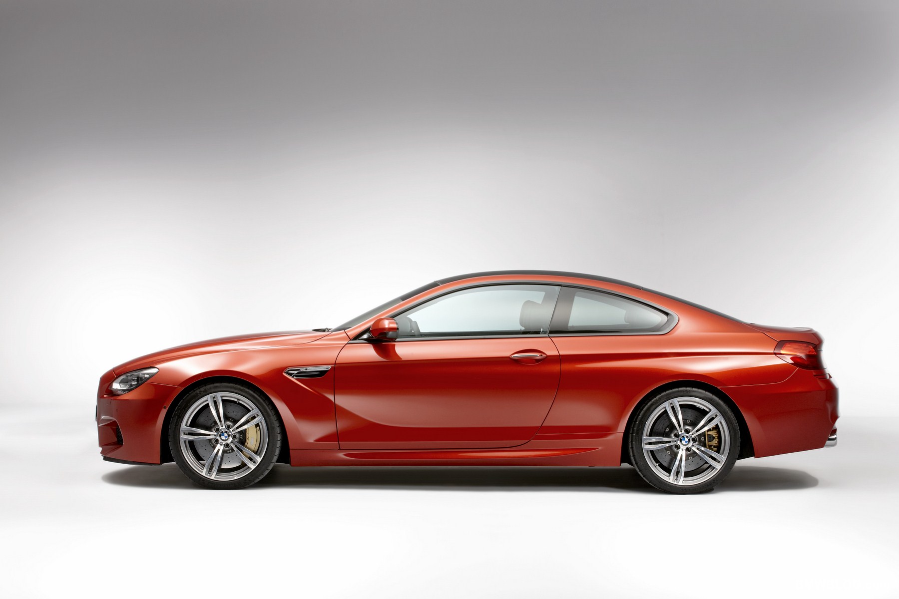 2013-bmw-m6-coupe-07.jpg