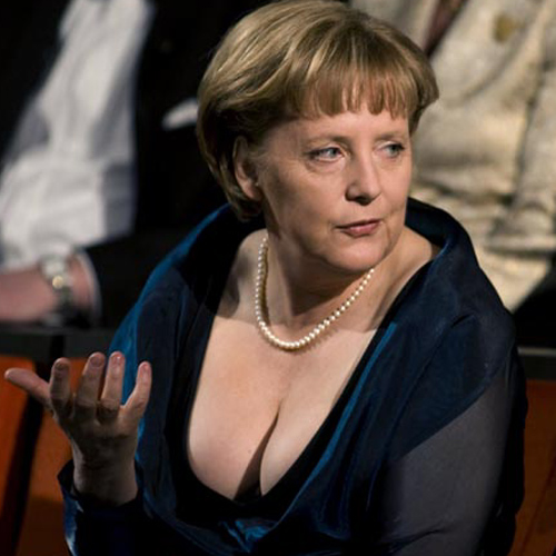 merkel-dekollete_a247449