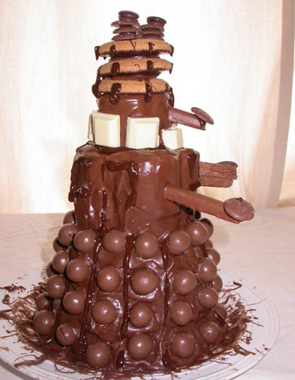 Chocolate-Dalek-Cake.jpeg