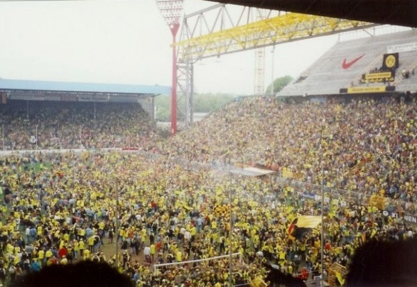 BVB_-_SC_Freiburg_Meisterfeier.jpg