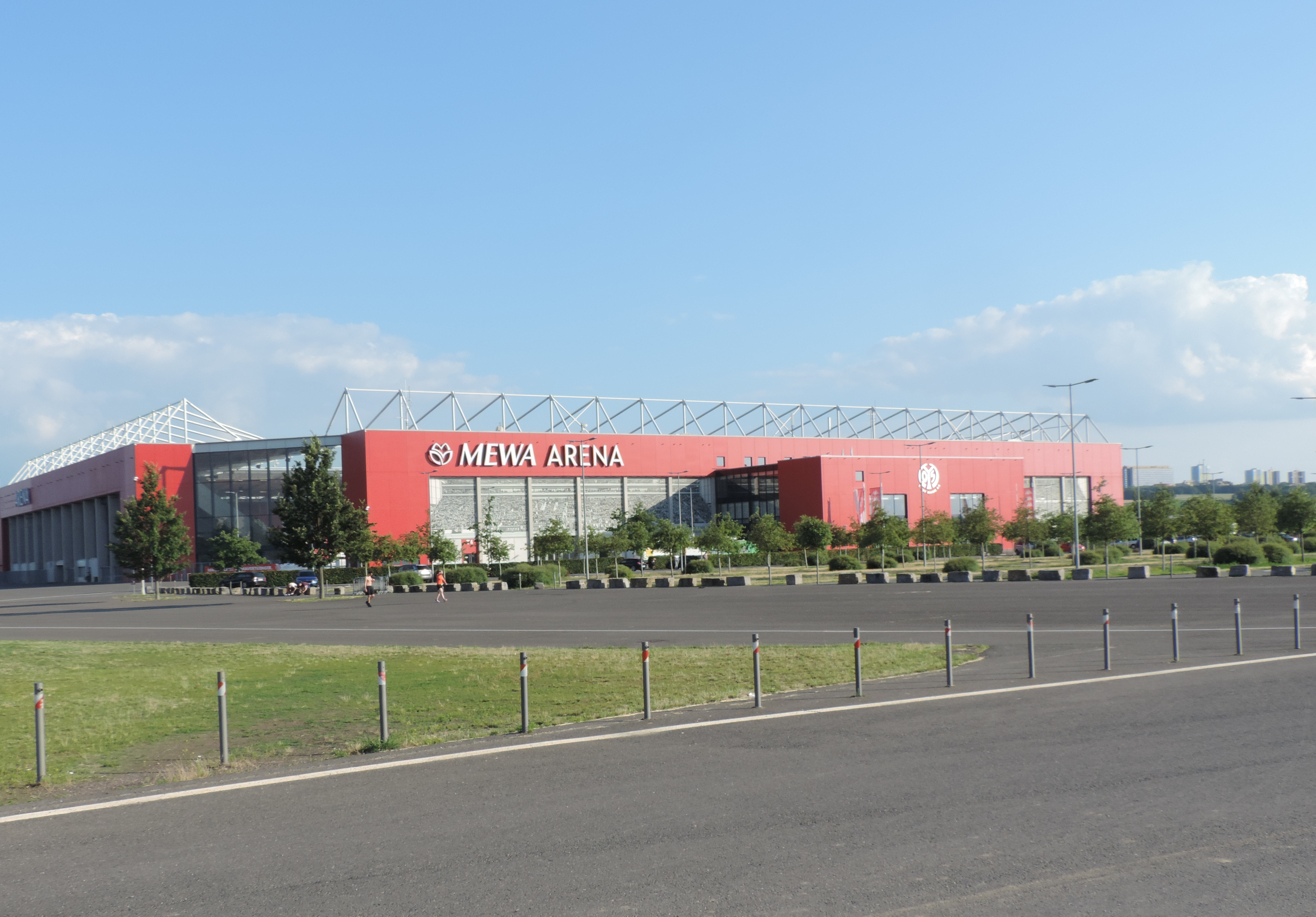 Mewa_Arena1.jpg