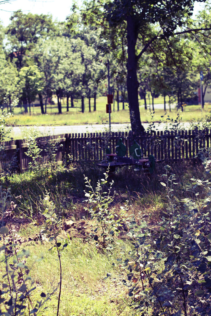 abandoned_3_by_rps05-d3vr1xh.jpg