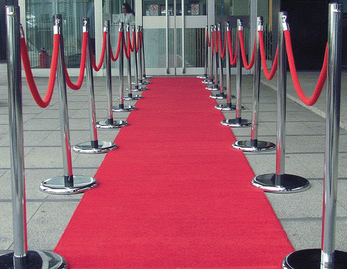 Red-Carpet-StanchionGIF.gif