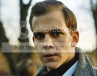 gustaf_skarsgard.jpg