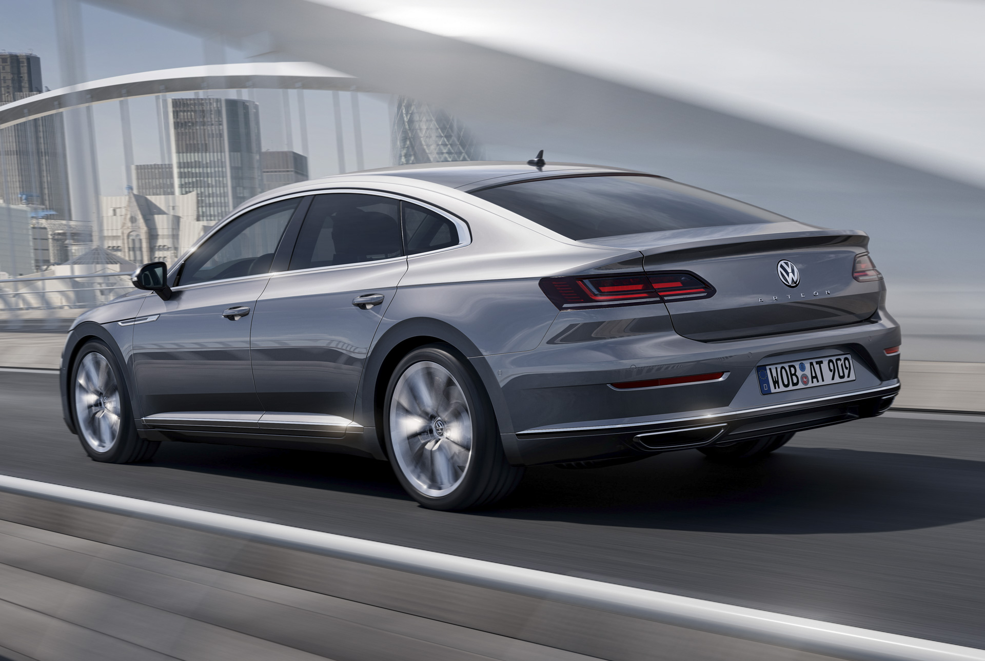 vw-arteon1037-5524571002390520019.jpg