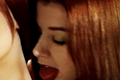tumblr_m9advdS24f1qi0d7lo10_r2_250.gif