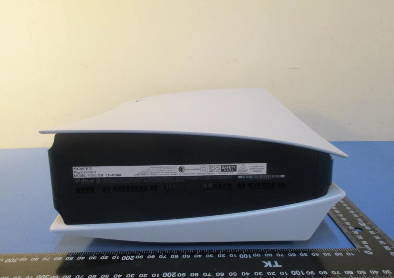 playstation-5-unterseite-label.jpg