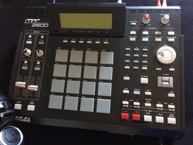akai.jpg