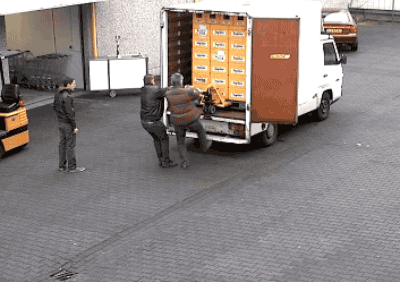 tumblr_o19s1uLyxj1s02vreo1_400.gif