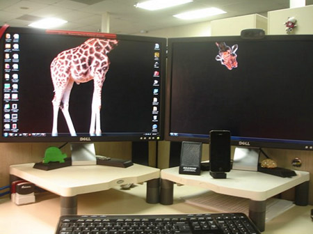 dual_monitor_wallpaper.jpg