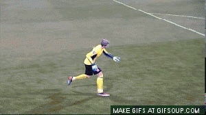 gif-gracioso-jugada-fifa-de-gea-patada.gif