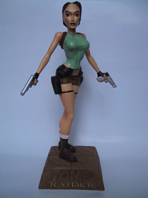 laracroft1.jpg