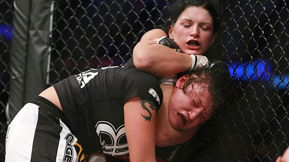 mma_carano_576.jpg