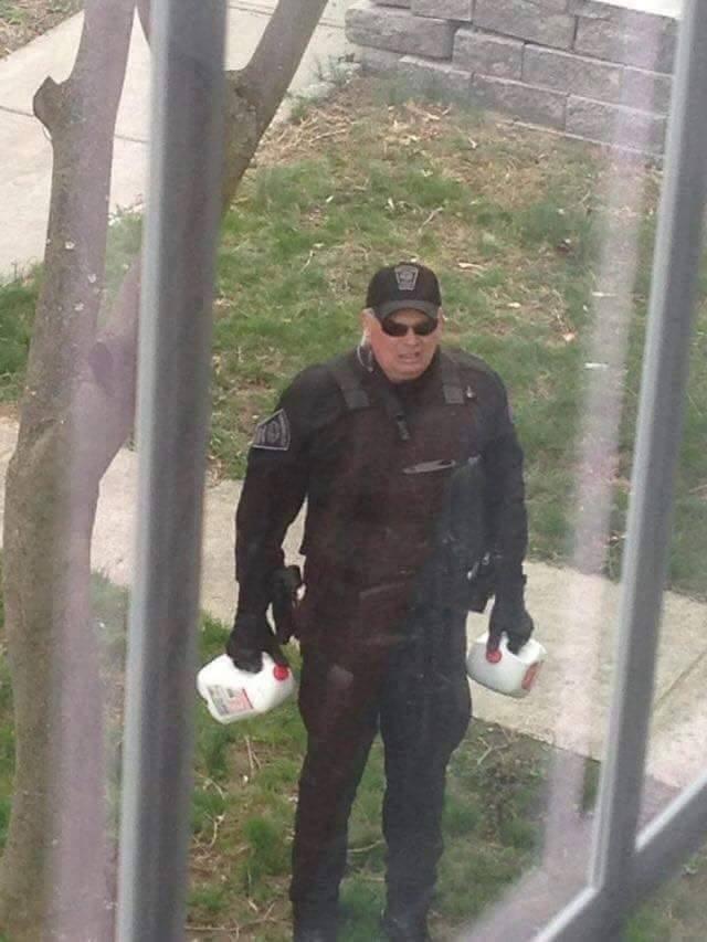 vzc23fln1asy.jpg
