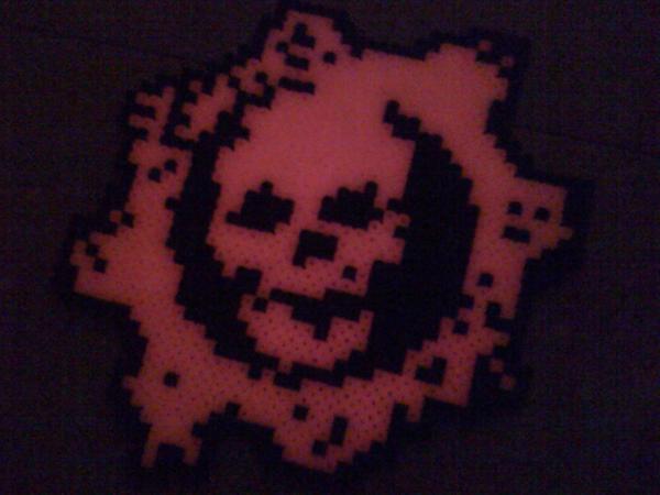 gears_of_war_logo_glowing_by_anphobia.jpg