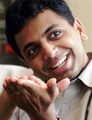 1536253-m_night_shyamalan.jpg