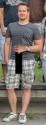 cg8r0050jl5fseeau.jpg
