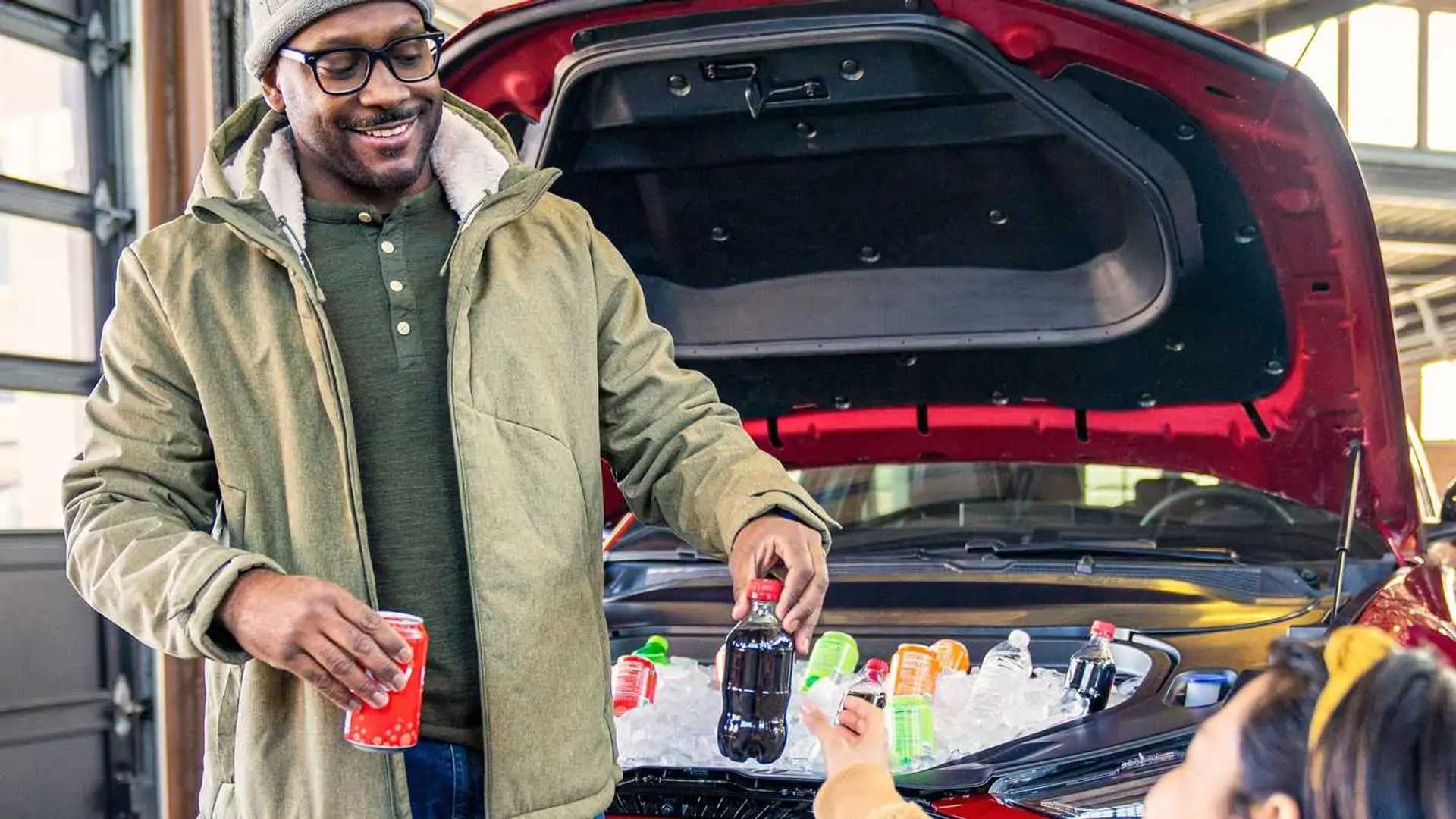 2021-ford-mach-e-frunk-tailgate-party.jpg