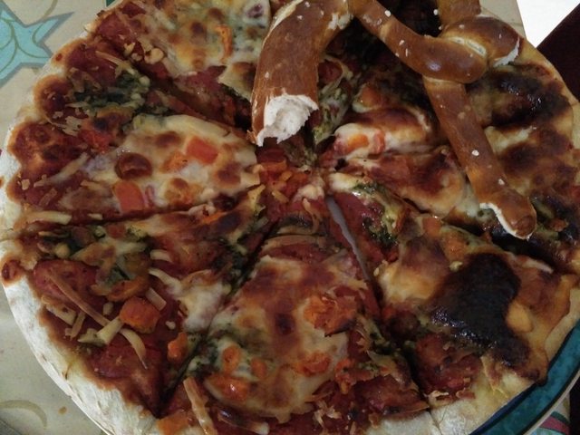 hQvirRBl.jpg