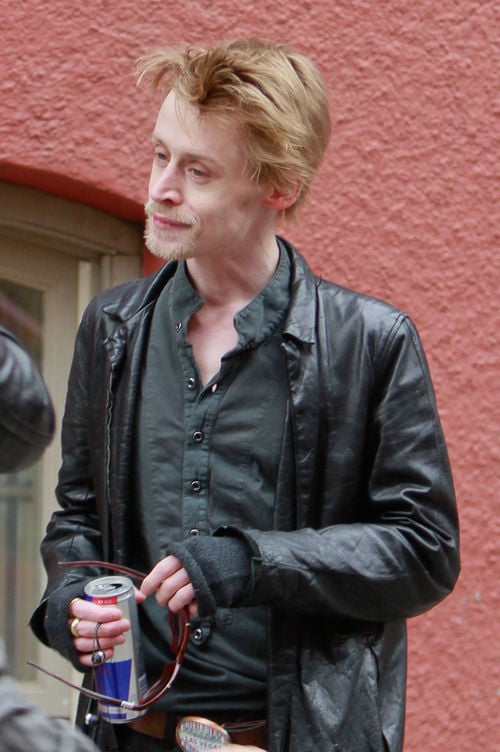 macaulay-culkin-in-lederjacke.jpg
