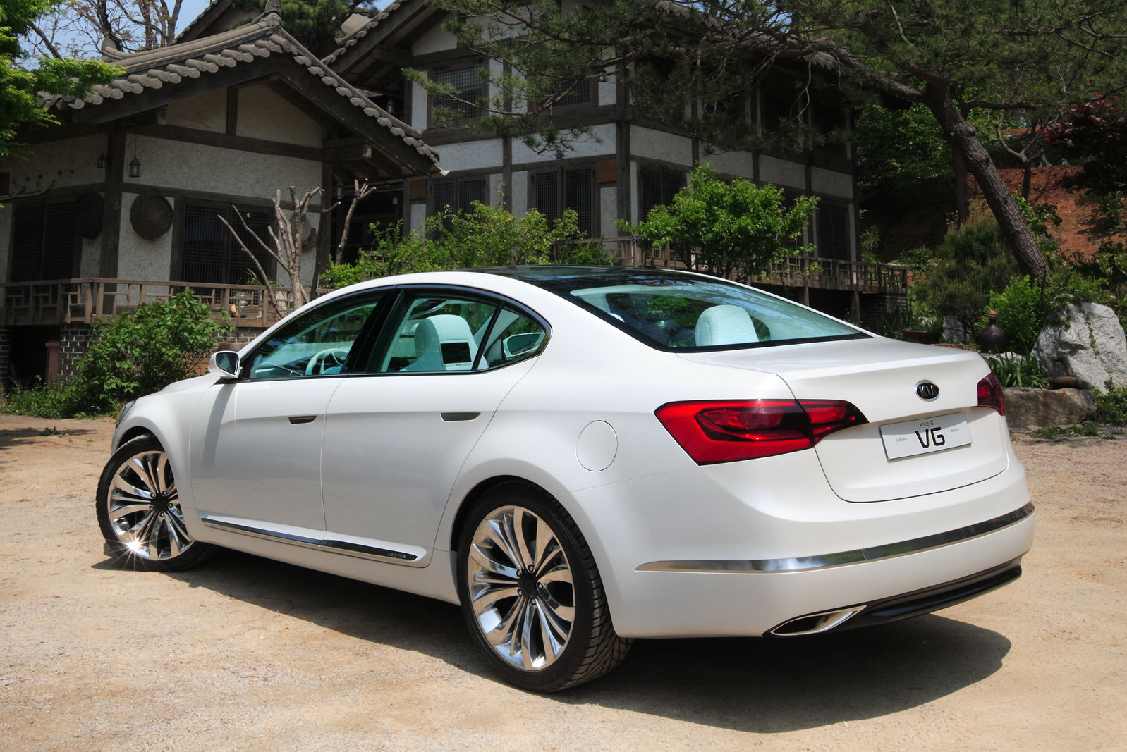 kia-knd-5-concept-img_2.jpg