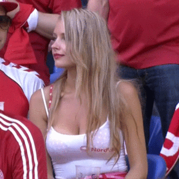12242043_Lq2AP.gif
