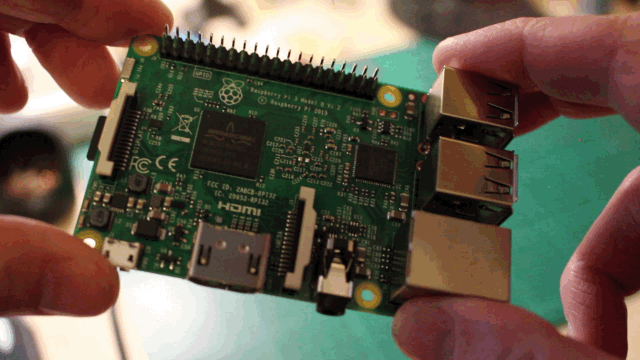 Raspberry-Pi-3-small.gif