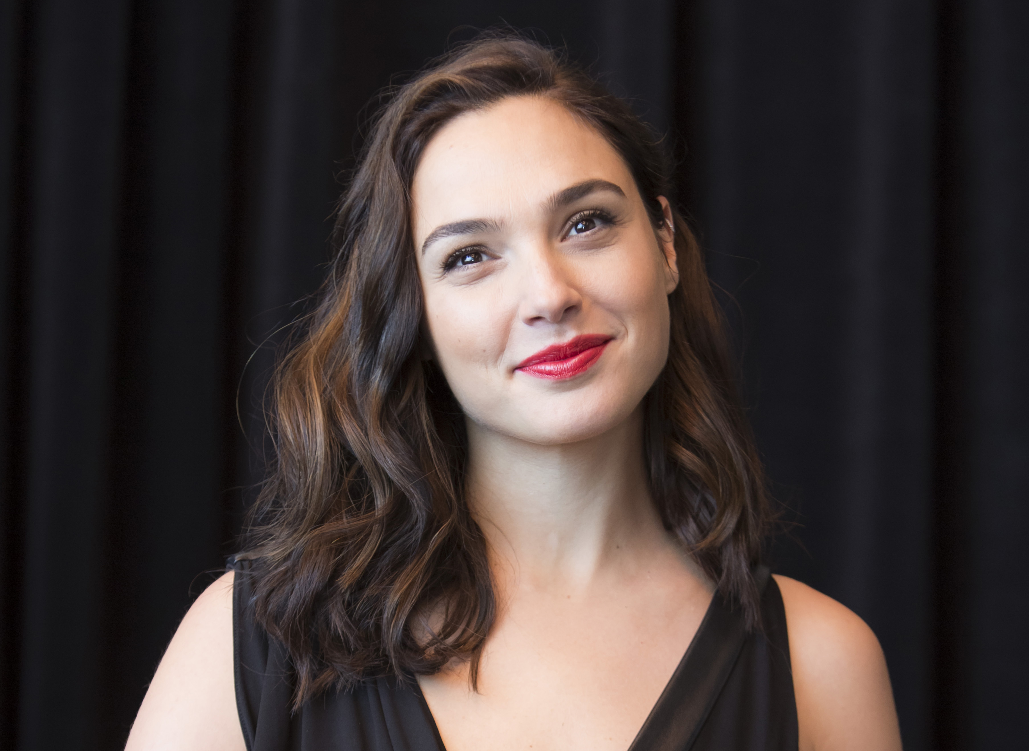 gal-gadot-2017-4k-3o.jpg