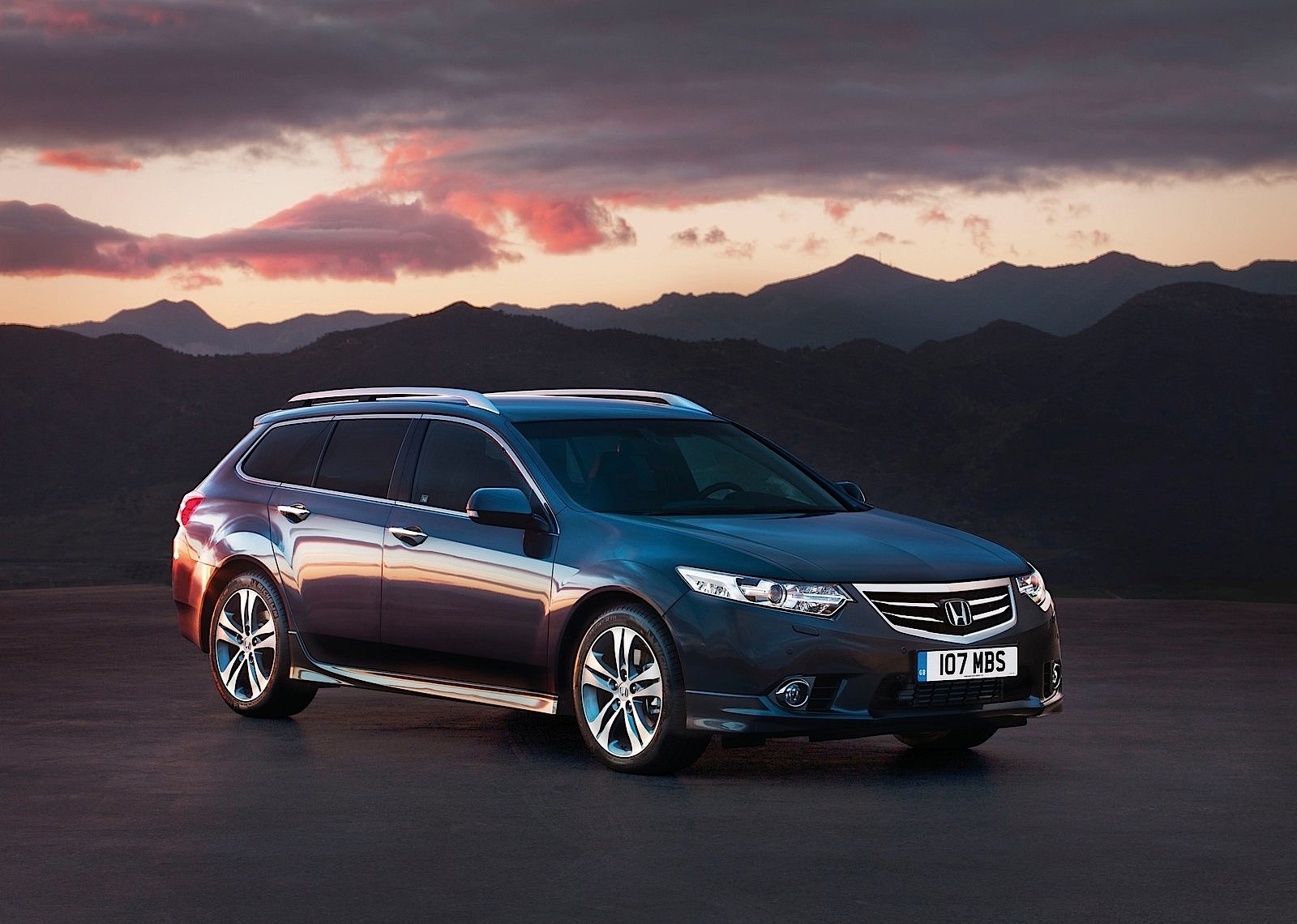 HONDA-Accord-Tourer-5123_1.jpg