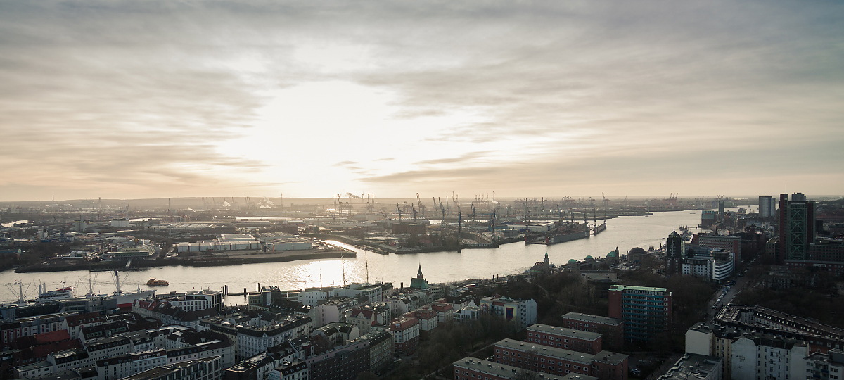 hamburg_cityscape_2_by_fungus_vs-d4mk8qj.jpg