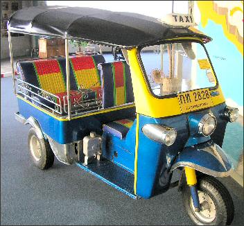 tuktuk1.jpg
