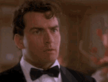 tenor.gif