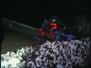 aDqLf6kPMMCKA.gif