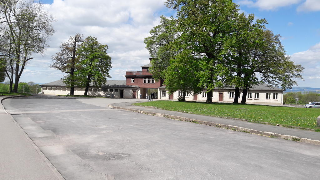 32565973dn.jpg