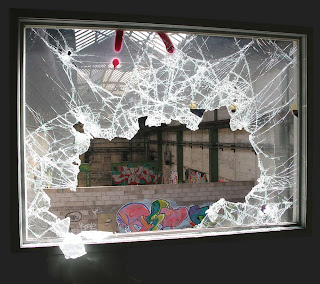 broken_window_01.jpg